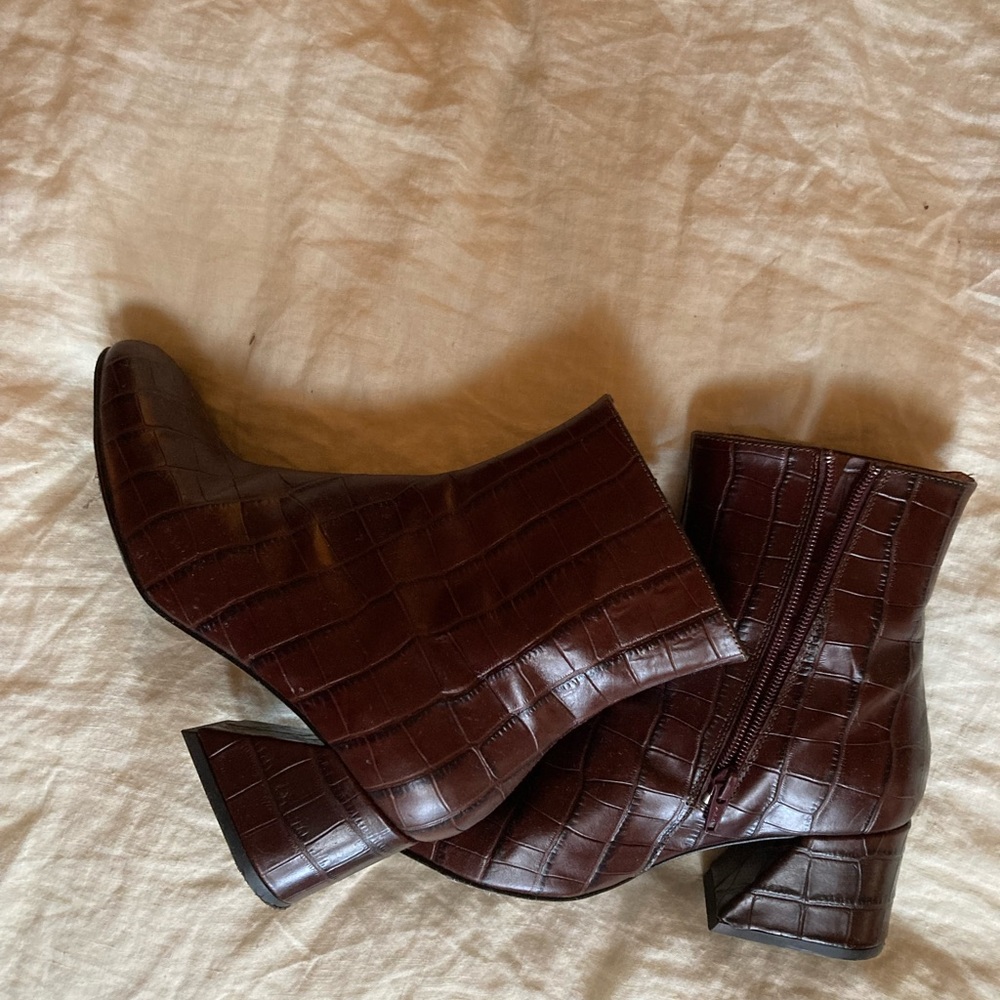 Unreal Fields Doric Boot 37 Brown Crocodile - image 1